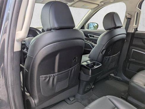 Used 2021 Kia Telluride SX w/ Towing Package FWD image 25