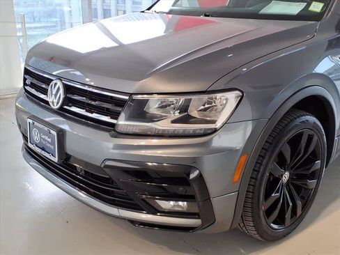 Used 2021 Volkswagen Tiguan SE R-Line image 7