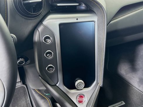 Used 2024 McLaren 750S coupe image 13