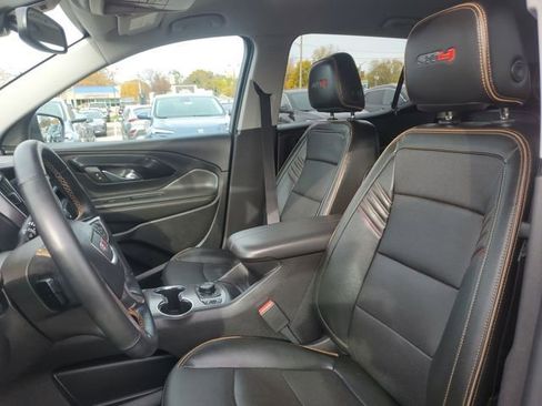 Used 2023 GMC Terrain AT4 image 9