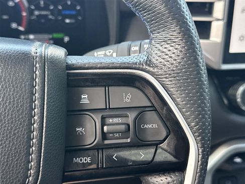 Used 2024 Toyota Sequoia Platinum AWD/4WD image 21