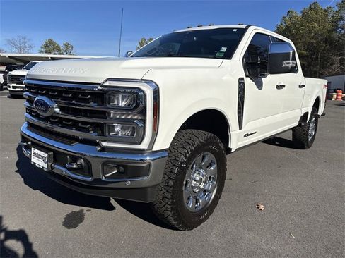 Used 2024 Ford F250 King Ranch w/ Chrome Package image 4