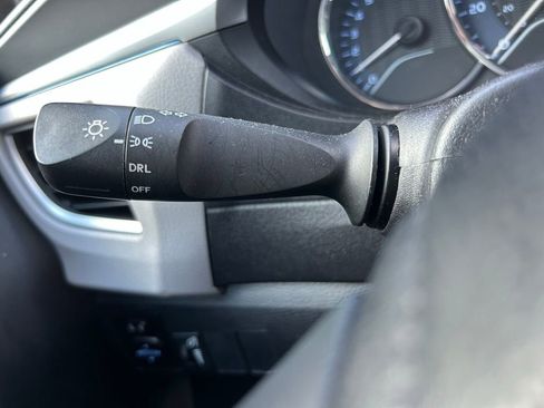 Used 2015 Toyota Corolla LE FWD image 22