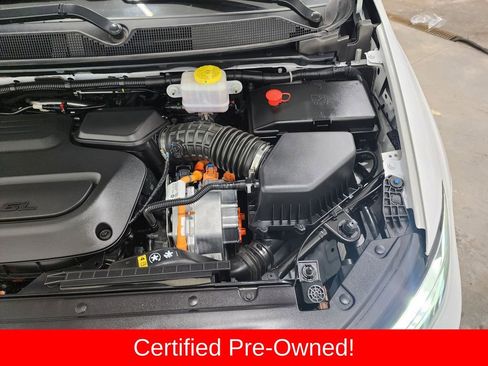 Used 2025 Chrysler Pacifica Pinnacle image 40