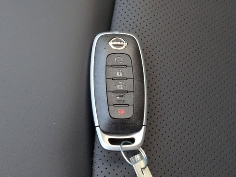 New 2026 Nissan Pathfinder SL image 30