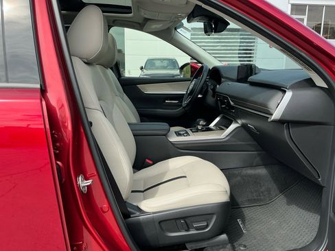 Used 2024 MAZDA CX-90 3.3 Turbo w/ Premium Package AWD/4WD image 32