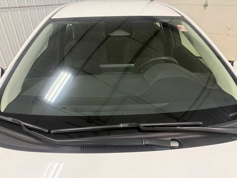 Used 2023 Toyota Corolla LE w/ Carpet Mat Package (TMS) FWD image 14
