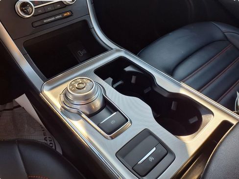 Used 2023 Ford Edge SEL w/ Sport Appearance Package image 18