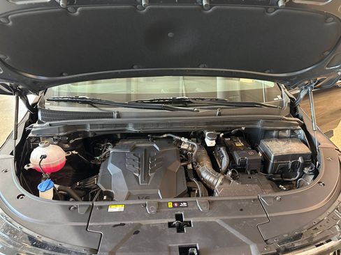 Used 2026 Kia Carnival FWD image 35