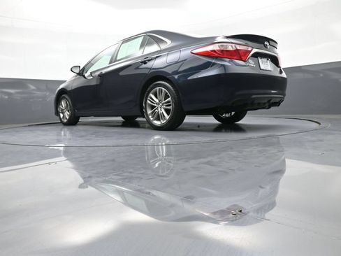 Used 2017 Toyota Camry SE FWD image 31