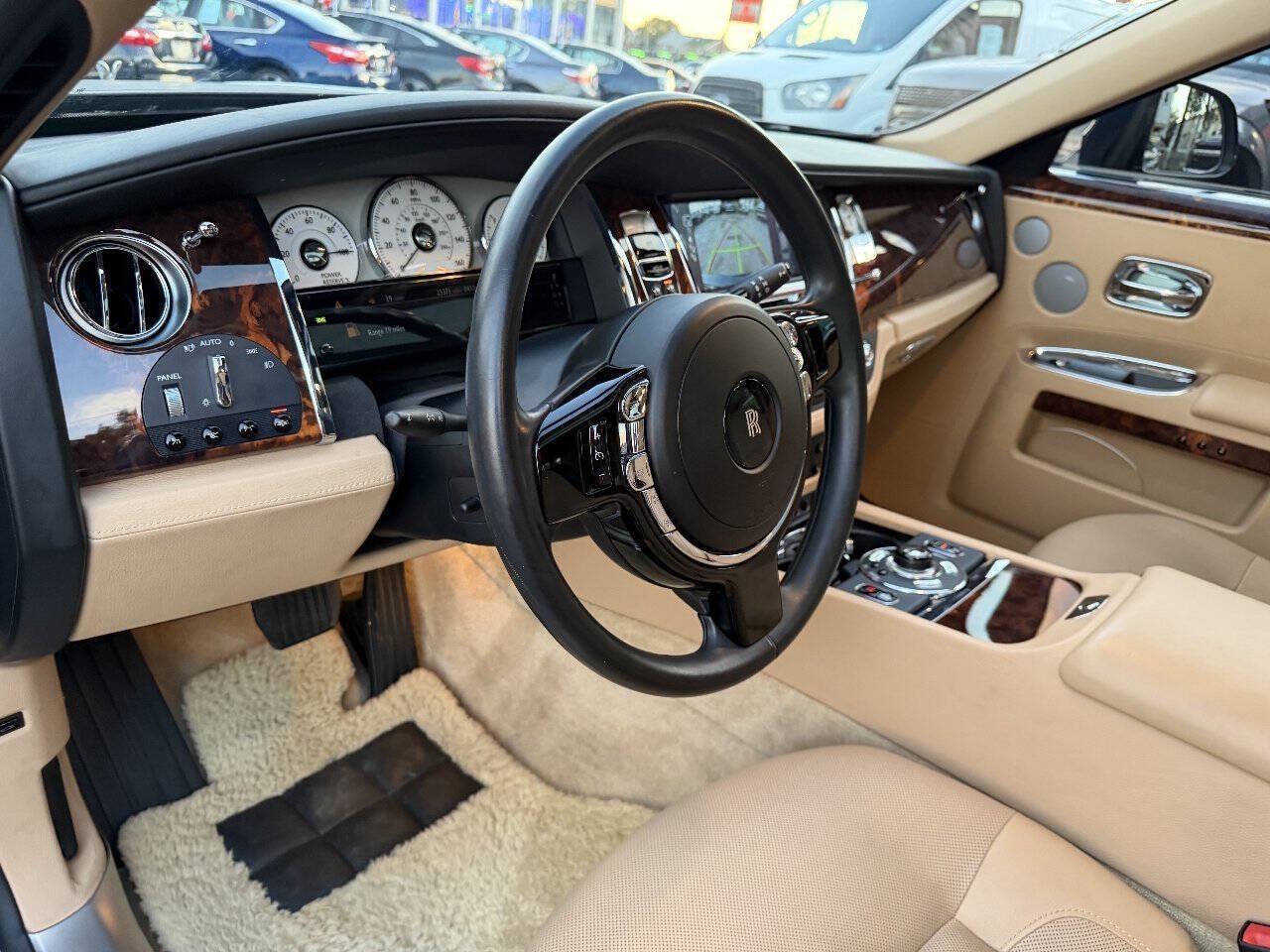 Used 2012 Rolls-Royce Ghost RWD image 26
