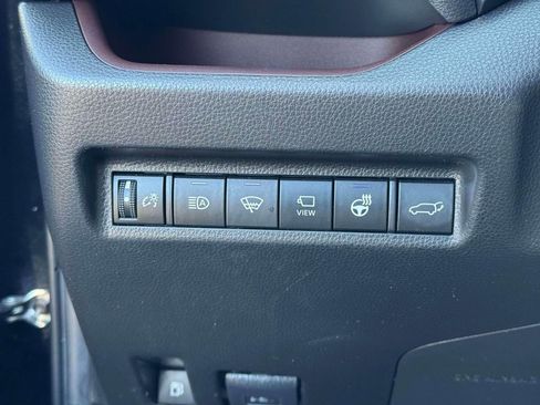 Used 2020 Toyota RAV4 Limited image 19