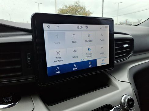 Used 2022 Ford Explorer XLT image 15