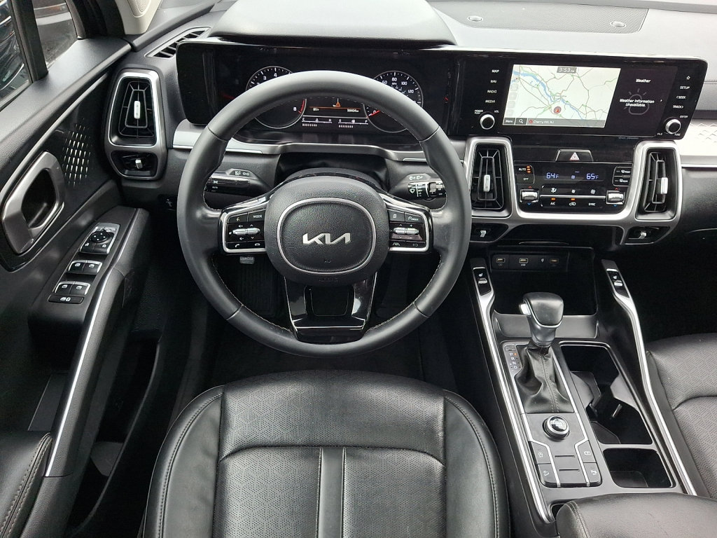 Used 2023 Kia Sorento S w/ Panoramic Sunroof Package FWD image 27