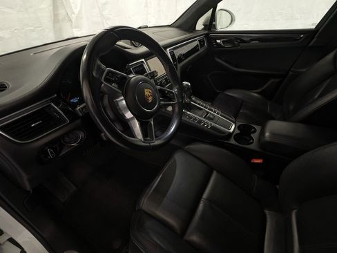 Used 2015 Porsche Macan Turbo image 7