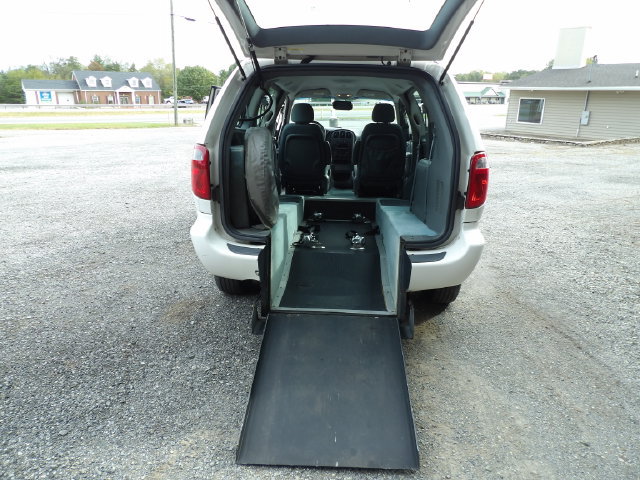 Used 2006 Dodge Grand Caravan SE FWD image 9