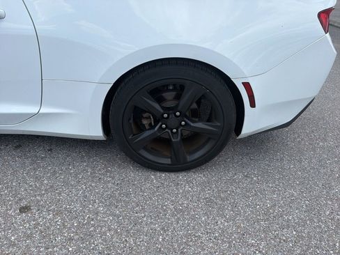 Used 2017 Chevrolet Camaro LT image 9