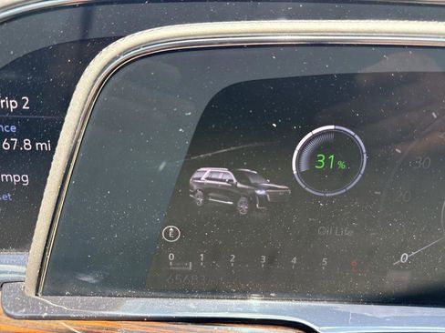 Used 2021 Cadillac Escalade Luxury RWD image 21