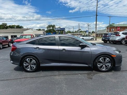 Used 2017 Honda Civic EX-T image 9