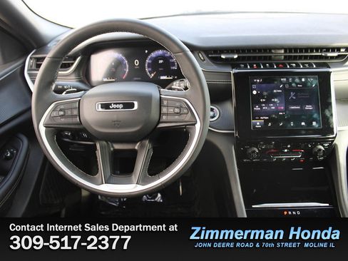 Used 2024 Jeep Grand Cherokee L Altitude image 13