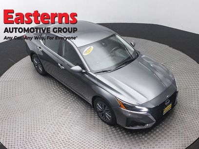 Used 2023 Nissan Altima 2.5 SV