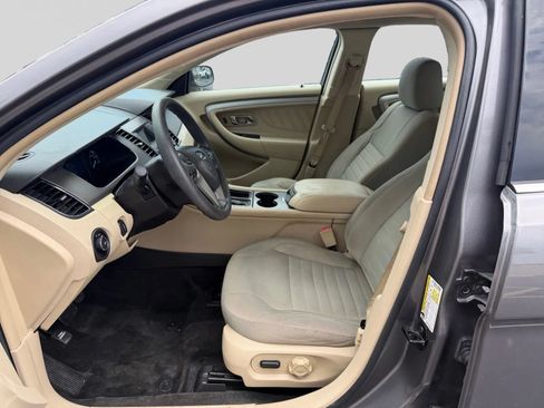 Used 2014 Ford Taurus SE FWD image 10