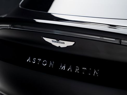 Used 2023 Aston Martin DBX image 29
