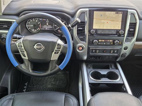 Used 2020 Nissan Titan SL w/ Moonroof Package image 25