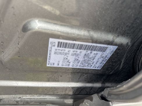 Used 2024 Nissan Rogue S FWD image 10
