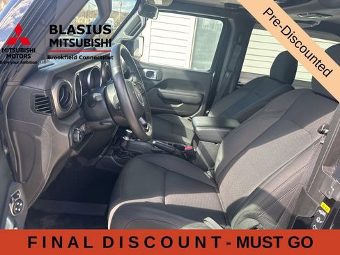 Used 2022 Jeep Wrangler Sport AWD/4WD image 26