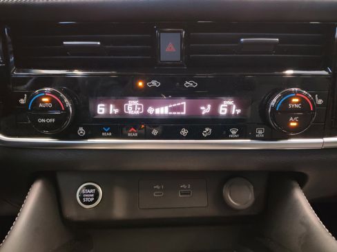 Certified 2023 Nissan Rogue SL w/ SL Premium Package image 21