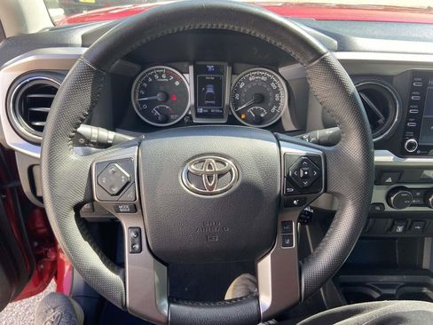 Used 2022 Toyota Tacoma SR5 RWD image 34