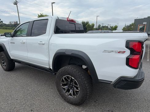 Used 2023 Chevrolet Colorado ZR2 AWD/4WD image 10