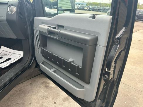 Used 2013 Ford F250 XLT w/ XLT Premium Pkg AWD/4WD image 18
