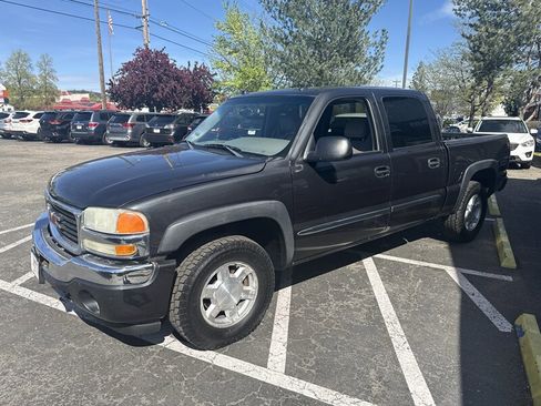 Used 2005 GMC Sierra 1500 SLT w/ Light Duty Power Package image 2