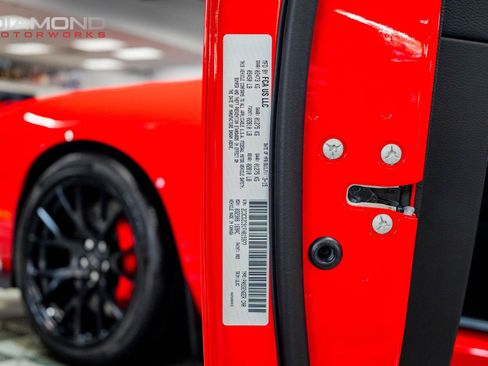 Used 2015 Dodge Challenger SRT Hellcat RWD image 79