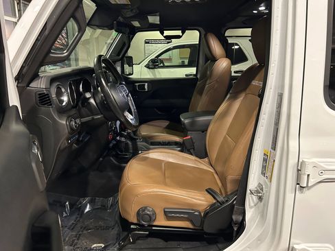 Used 2021 Jeep Wrangler Unlimited Rubicon 4xe w/ Steel Bumper Group image 11