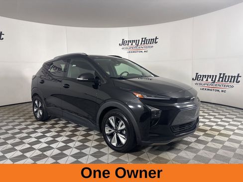 Used 2022 Chevrolet Bolt EUV LT w/ Convenience Package image 4