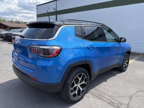 Used 2024 Jeep Compass Limited AWD/4WD image 7