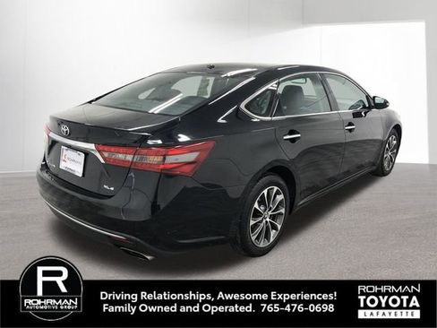 Used 2016 Toyota Avalon XLE Premium image 6