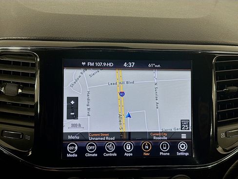 Used 2021 Jeep Grand Cherokee Laredo X image 21