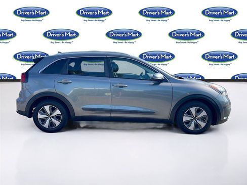 Used 2018 Kia Niro EX FWD image 8