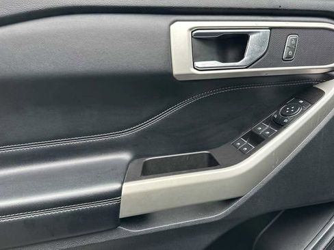 Used 2020 Ford Explorer XLT w/ Equipment Group 202A image 10