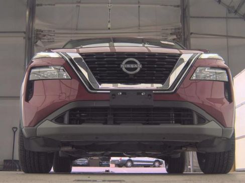 Used 2023 Nissan Rogue SV AWD/4WD image 3