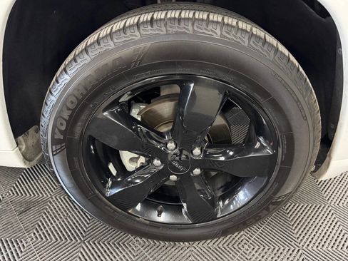 Used 2016 Jeep Grand Cherokee High Altitude image 18