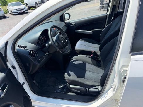 Used 2011 MAZDA MAZDA2 Sport FWD image 7