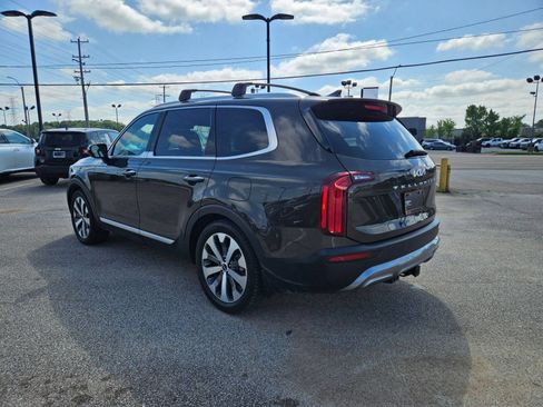 Used 2022 Kia Telluride SX w/ Towing Package FWD image 3