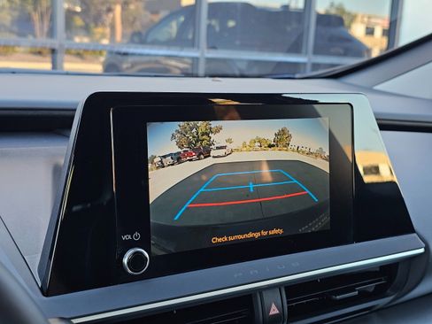 Used 2023 Toyota Prius LE image 35