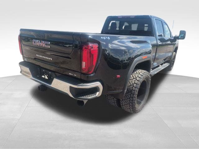 Used 2023 GMC Sierra 3500 SLT w/ SLT Convenience Package AWD/4WD image 4