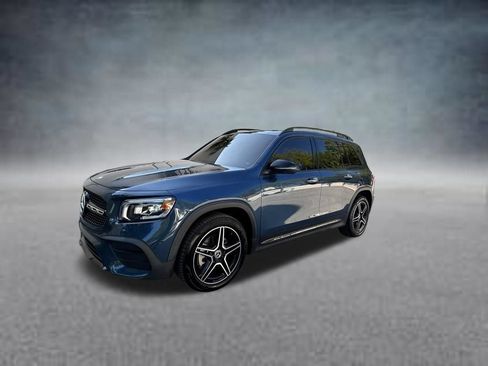 Used 2023 Mercedes-Benz GLB 250 image 3